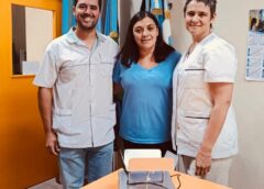 La escuela de Educación Técnica entrego un agitador de hemoterapia  al Hospital Municipal Eva Duarte De Peron de la ciudad