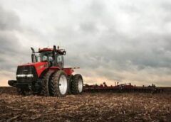 Saludo del intendente de Coronel Dorrego  Juan  Carlos Chalde por el dia del agricultor