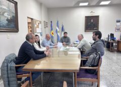 El intendente interino Casiano Gutierrez  y funcionarios del  gabinete supervisaron las obras de el arreglo de calles en Coronel Dorrego